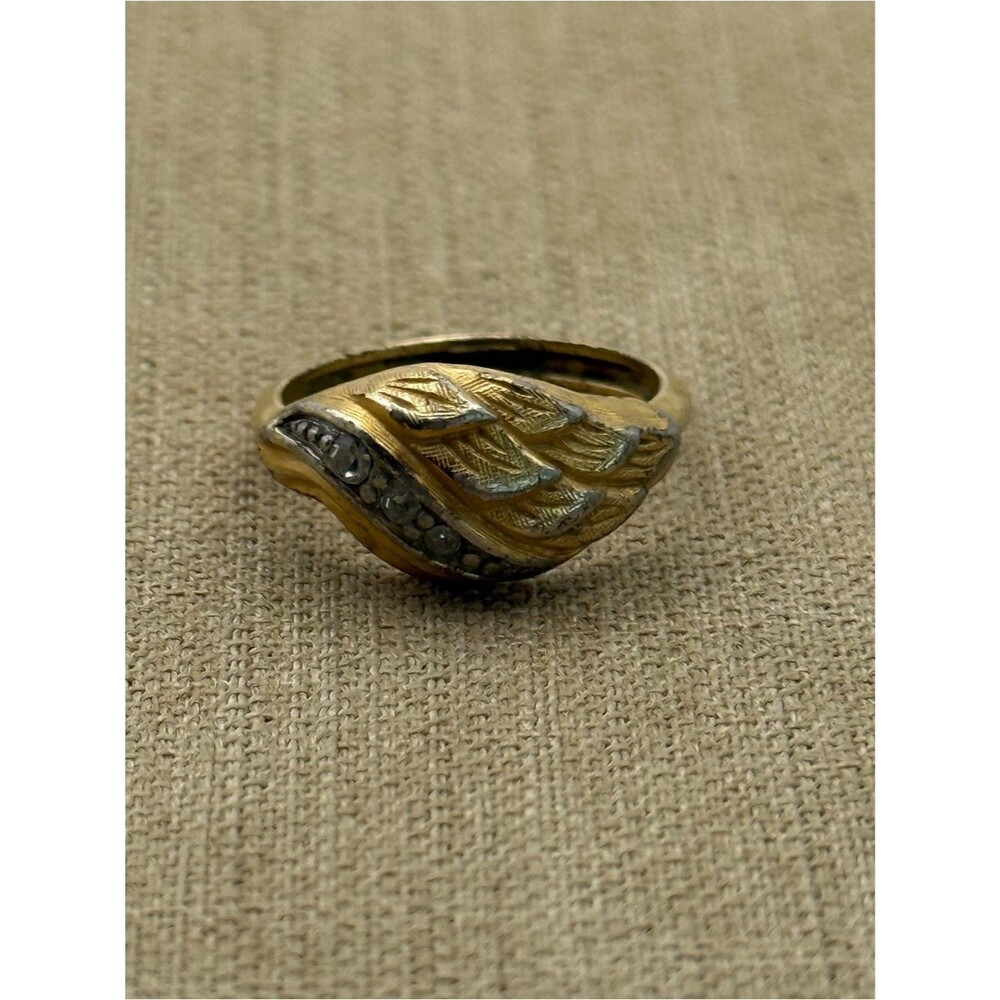 Vintage Gold-Tone Avon Leaf Motif Ring with Rhinestones
